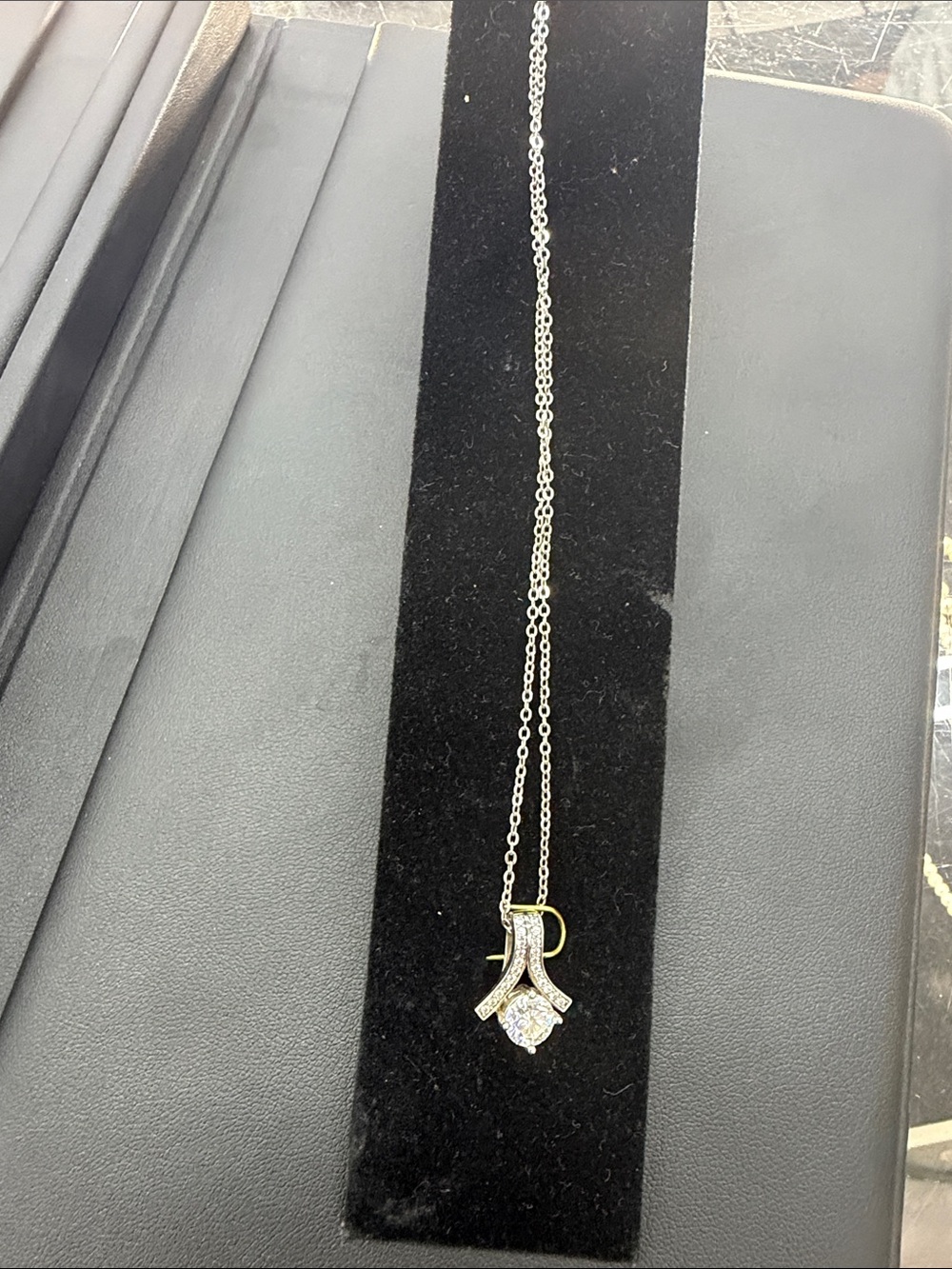 Platinum 950 Mossinate Necklace
